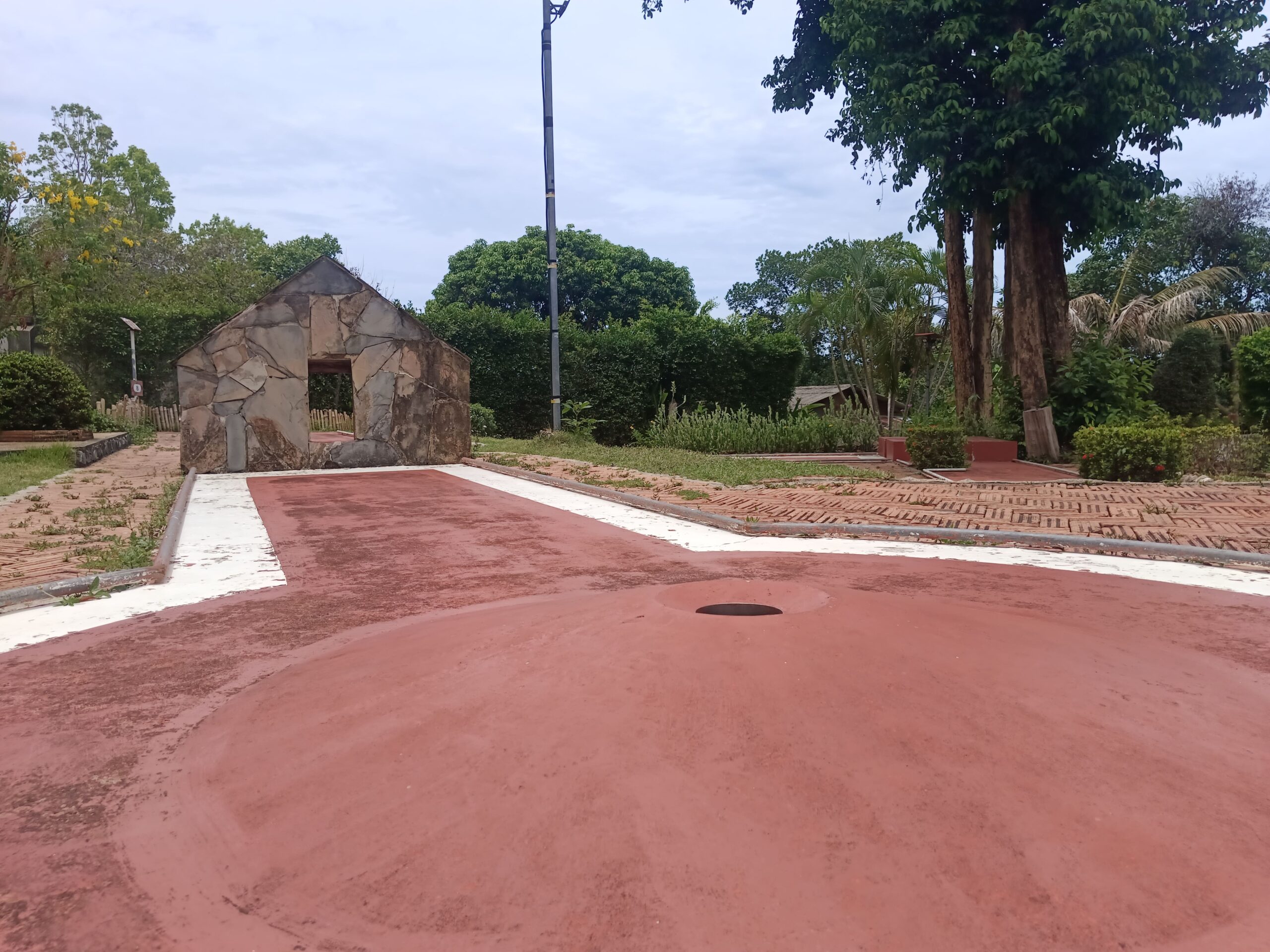 hole 8 volcano slope mini golf challenge koh samui